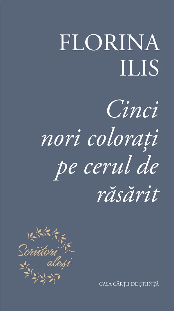 Cinci nori colorati pe cerul de rasarit